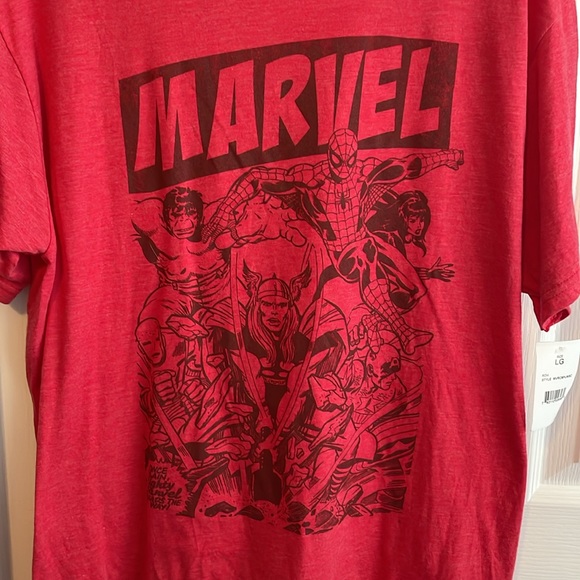 NWT Marvel graphic tee size L short sleeve, red and black - Picture 2 of 5